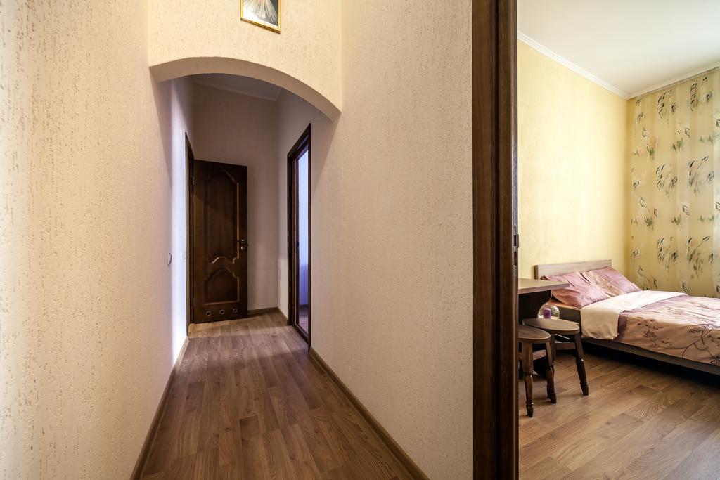 Modern 2Br Apartment In Central Leópolis Exterior foto